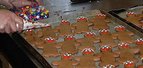 making-ginger-men